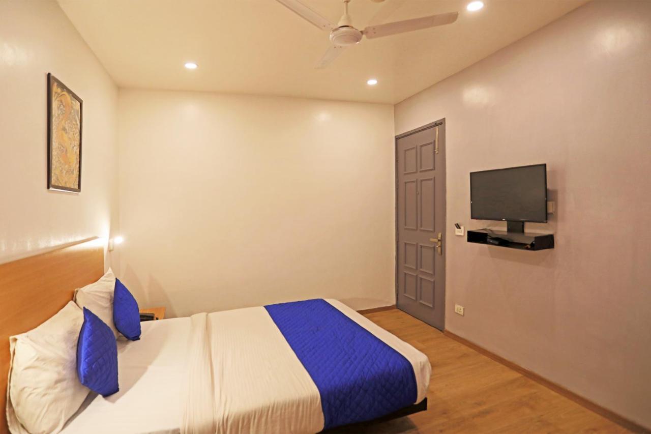 Hotel Yellow Chilli Britannia Chowk- Couple Friendly Local Id Accepted Νέο Δελχί Εξωτερικό φωτογραφία