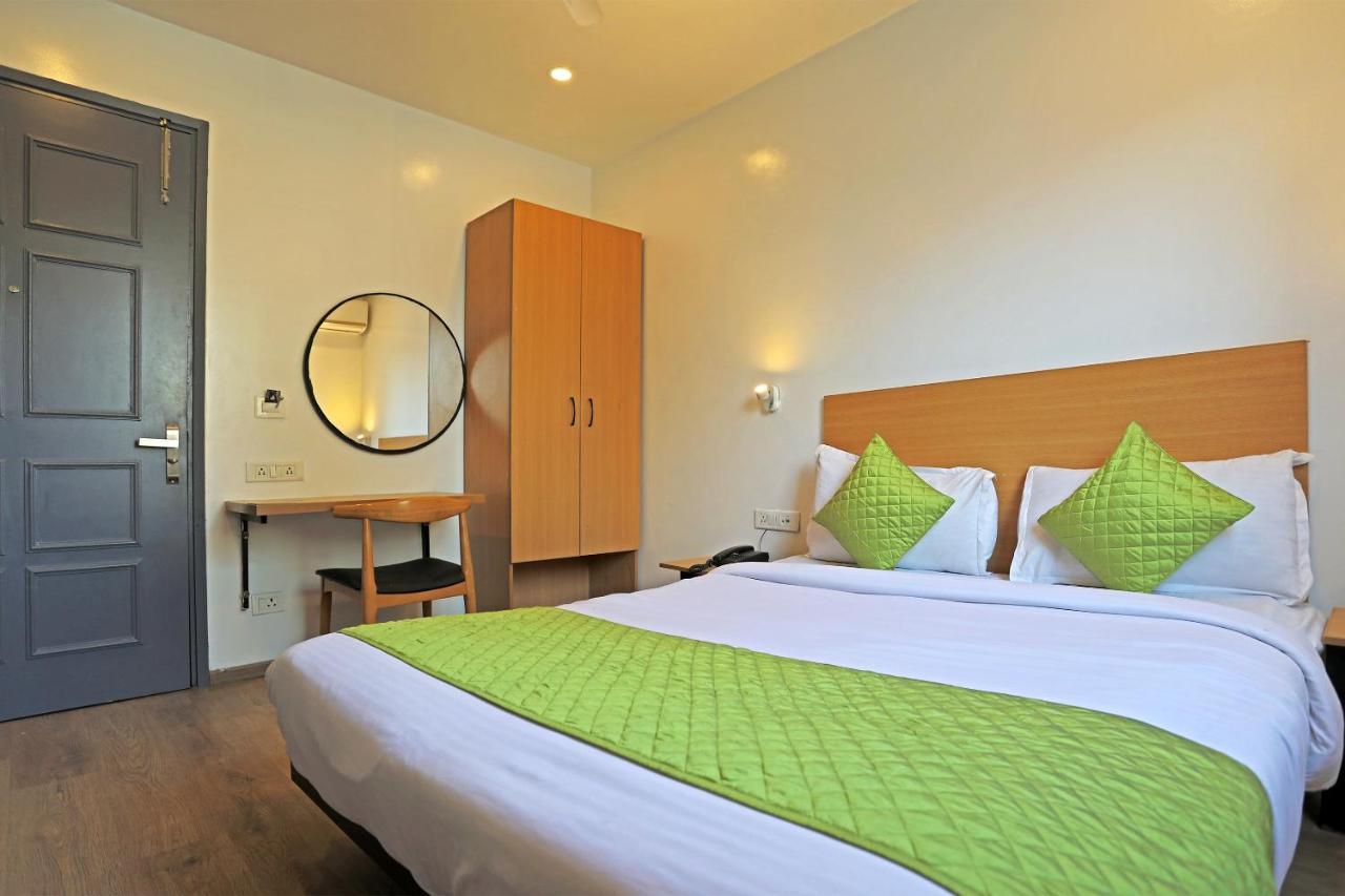 Hotel Yellow Chilli Britannia Chowk- Couple Friendly Local Id Accepted Νέο Δελχί Εξωτερικό φωτογραφία